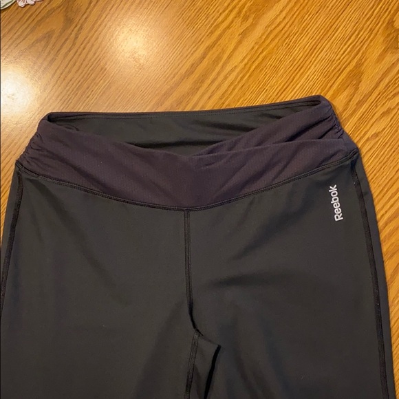 Reebok black size medium stretchy pants - Picture 3 of 8